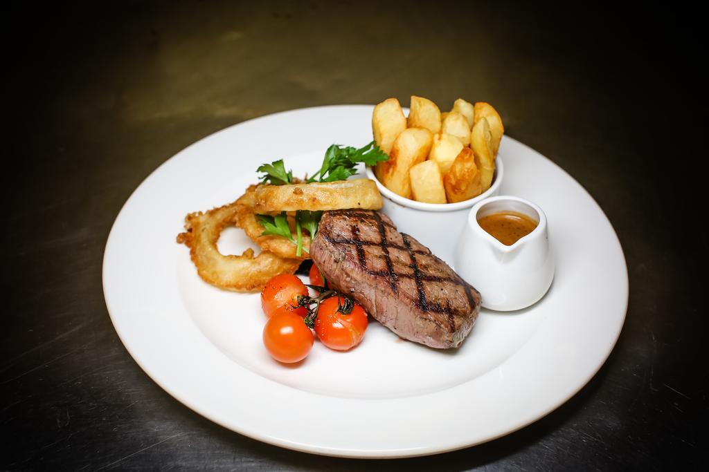 The Plough Inn & Restaurant คองเกิลตัน ภายนอก รูปภาพ